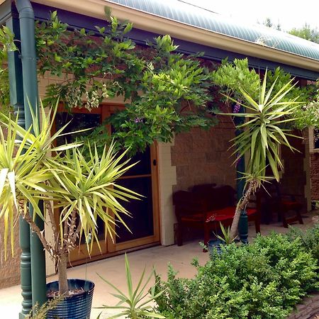 Clarevale Cottage B&B エクステリア 写真